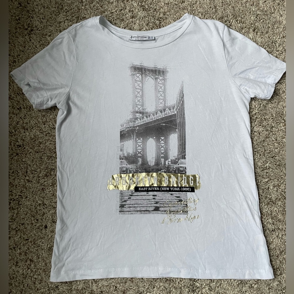 Stradivarius White Brooklyn Bridge Metallic Graphic T-Shirt Tee - Size XS